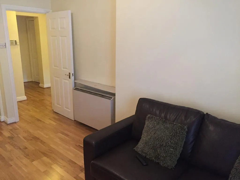 Tara Street Apartment- Dublin City Centre
